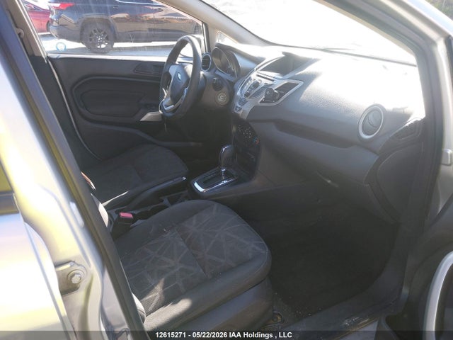 12615271 :رقم المزاد ، 3FADP4BJ1DM113037 vin ، 2013 Ford Fiesta Se مزاد بيع