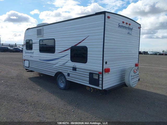 Keystone Springdale 2015 4YDT18018F3151593 Image 3