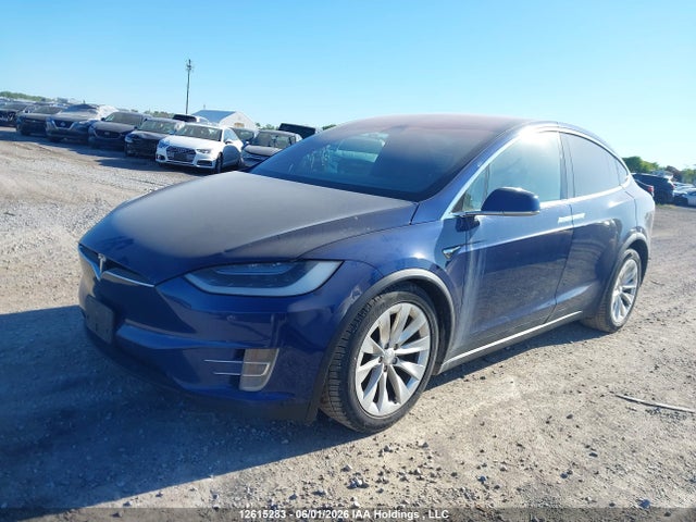 Tesla MODEL X 2017 5YJXCDE29HF071640 Image 2