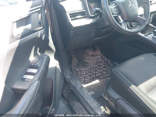 JA4J4VA8XRZ614602 Mitsubishi Outlander Le/se/sel