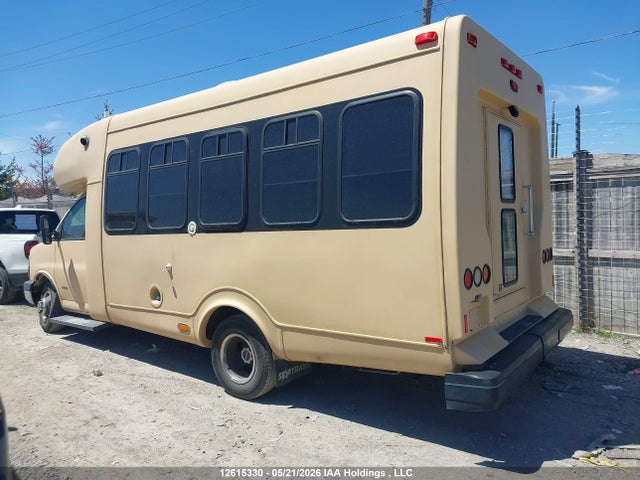 12615330 :رقم المزاد ، 1GDJG316281179017 vin ، 2008 Gmc Savana G35  Cutaway مزاد بيع