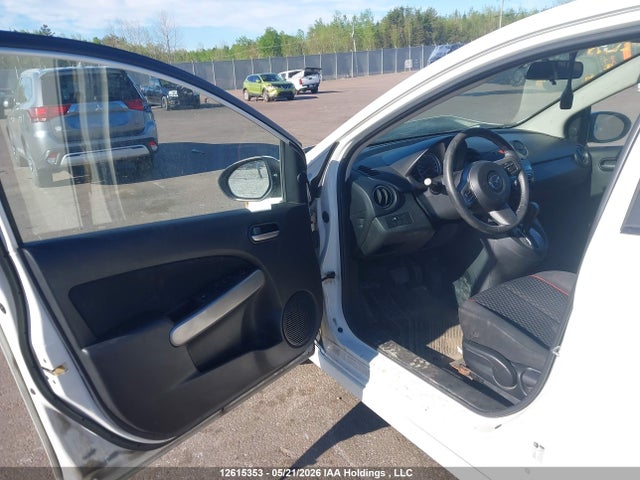 12615353 :رقم المزاد ، JM1DE1HYXB0104291 vin ، 2011 Mazda Mazda2 مزاد بيع