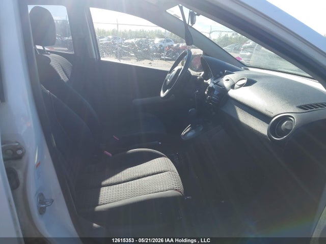 12615353 :رقم المزاد ، JM1DE1HYXB0104291 vin ، 2011 Mazda Mazda2 مزاد بيع