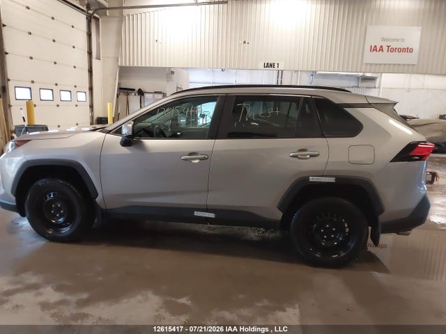 Продаж на аукціоні авто 2021 Toyota Rav4, vin: 2T3B1RFV5MC225644, номер лоту: 12615417