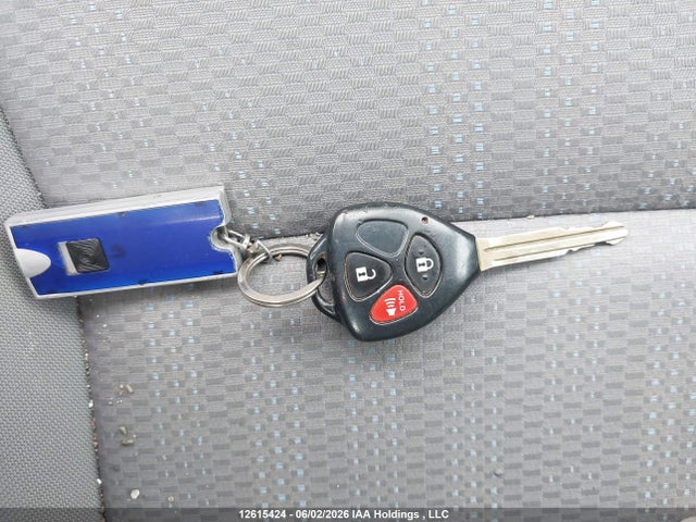 12615424 :رقم المزاد ، 2T1KU4EE4CC867680 vin ، 2012 Toyota Matrix مزاد بيع