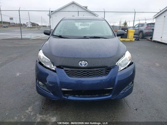 12615424 :رقم المزاد ، 2T1KU4EE4CC867680 vin ، 2012 Toyota Matrix مزاد بيع