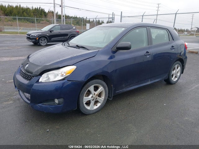 12615424 :رقم المزاد ، 2T1KU4EE4CC867680 vin ، 2012 Toyota Matrix مزاد بيع