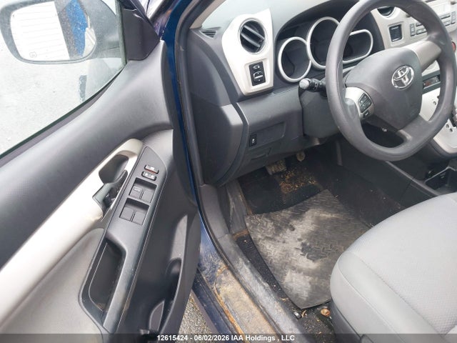 12615424 :رقم المزاد ، 2T1KU4EE4CC867680 vin ، 2012 Toyota Matrix مزاد بيع