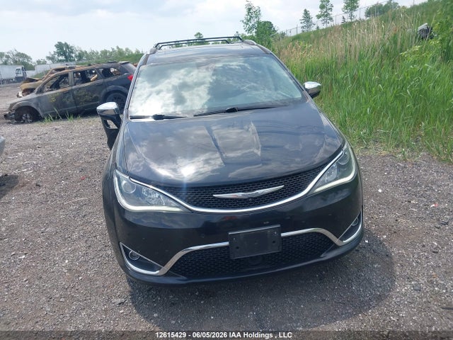 Chrysler Pacifica 2017 2C4RC1GGXHR846242 Image 13