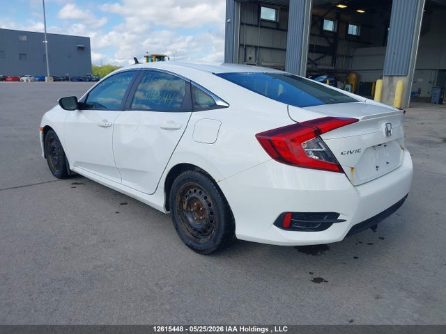 Honda Civic 2018 2HGFC2F61JH038344 Image 3