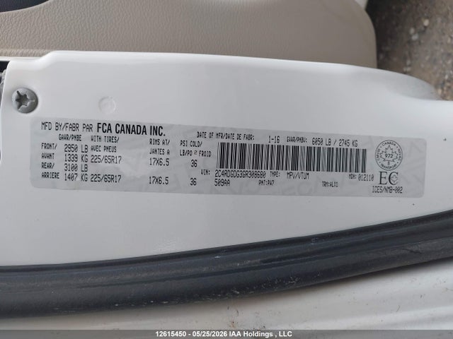 Dodge Grand Caravan Crew 2016 2C4RDGDG3GR308680 Image 18