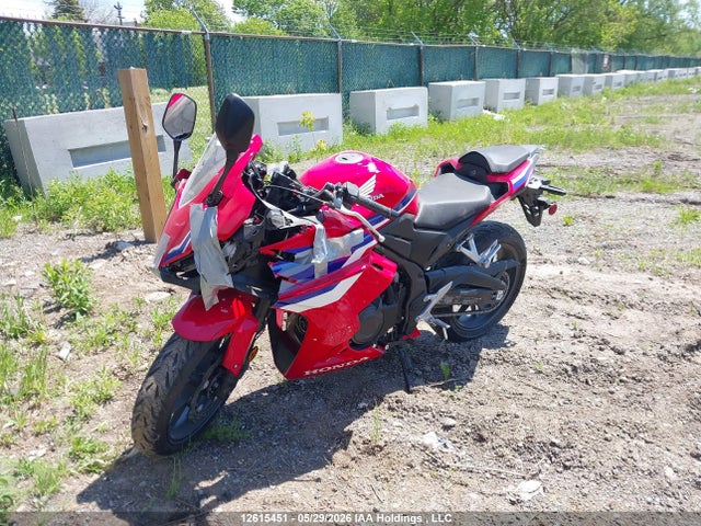 12615451 :رقم المزاد ، MLHPC7065S5100021 vin ، 2025 Honda Cbr500 Ra مزاد بيع