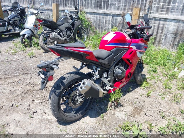 12615451 :رقم المزاد ، MLHPC7065S5100021 vin ، 2025 Honda Cbr500 Ra مزاد بيع