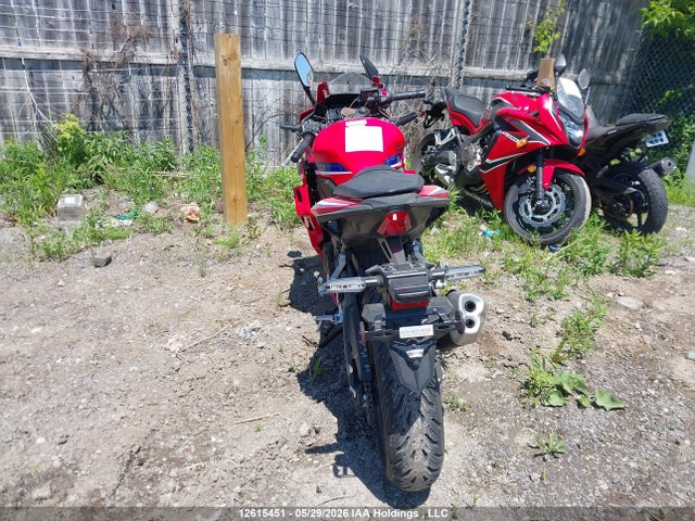 12615451 :رقم المزاد ، MLHPC7065S5100021 vin ، 2025 Honda Cbr500 Ra مزاد بيع