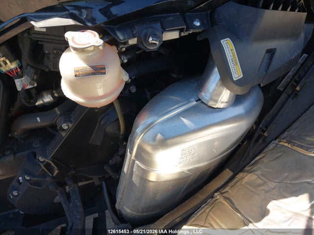 2BPSUEMC9MV000080 Skidoo Skidoo.