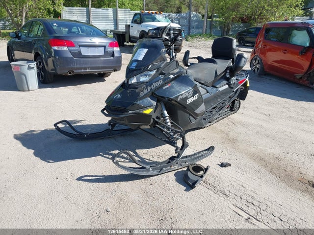 2BPSUEMC9MV000080 Skidoo Skidoo.