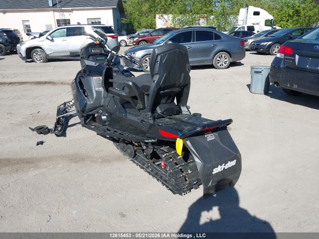 2BPSUEMC9MV000080 Skidoo Skidoo.