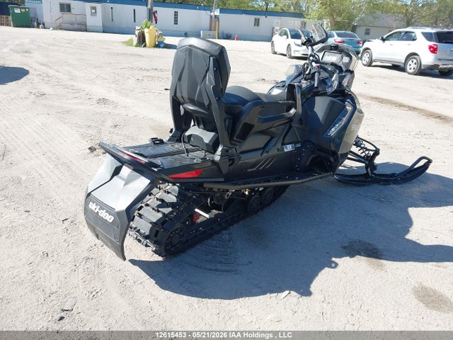 2BPSUEMC9MV000080 Skidoo Skidoo.