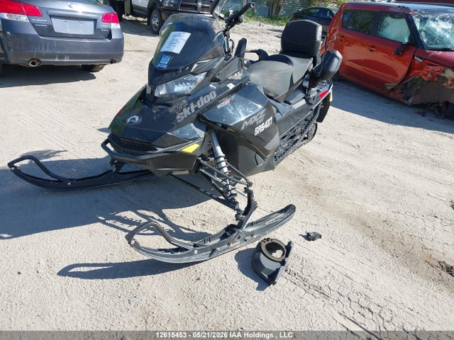 2BPSUEMC9MV000080 Skidoo Skidoo.