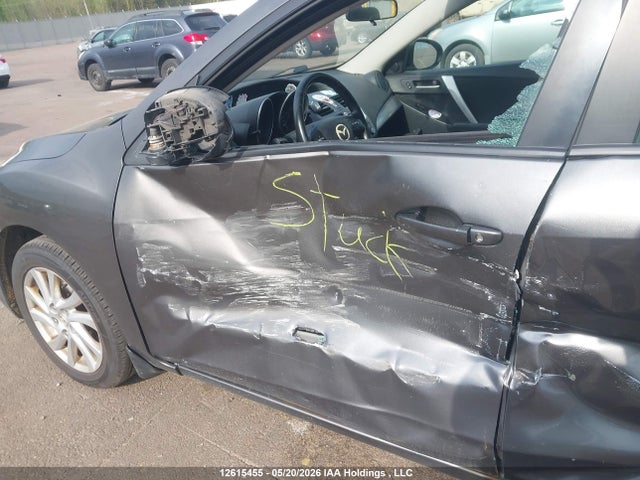 12615455 :رقم المزاد ، JM1BL1V74C1572201 vin ، 2012 Mazda 3 I مزاد بيع
