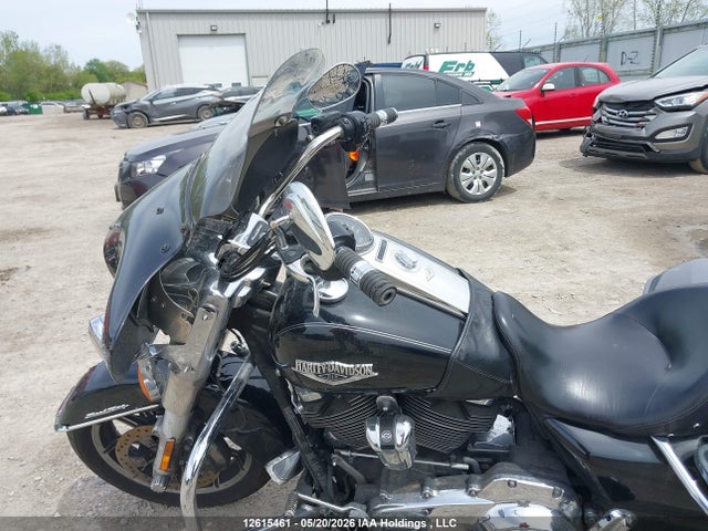 12615461 :رقم المزاد ، 5HD1FBCA0HB619367 vin ، 2017 Harley-davidson Flhr Road King مزاد بيع