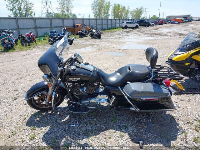 12615461 :رقم المزاد ، 5HD1FBCA0HB619367 vin ، 2017 Harley-davidson Flhr Road King مزاد بيع