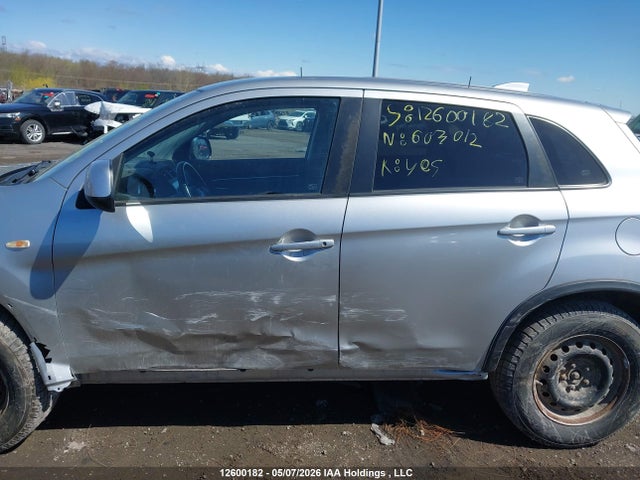JA4AJ3AU6JU603012 Mitsubishi RVR SE