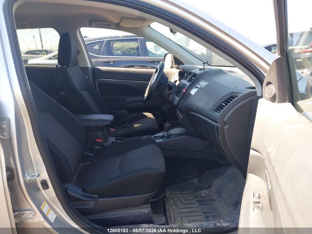JA4AJ3AU6JU603012 Mitsubishi RVR SE