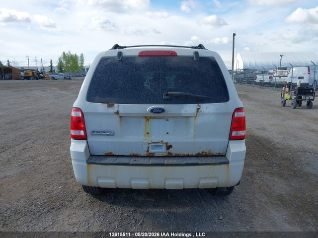 2010 Ford Escape Xlt მანქანა იყიდება აუქციონზე, vin: 1FMCU0D77AKC92837, აუქციონის ნომერი: 12615511