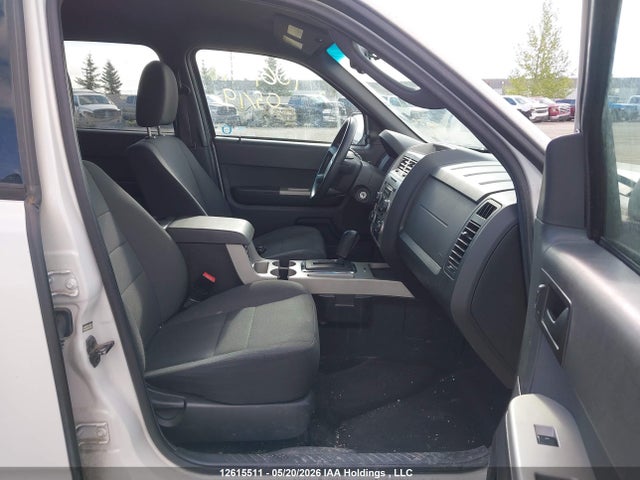 2010 Ford Escape Xlt მანქანა იყიდება აუქციონზე, vin: 1FMCU0D77AKC92837, აუქციონის ნომერი: 12615511