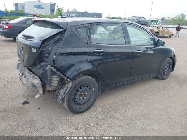 KMHCT5AE8GU303778 Hyundai ACCENT SE