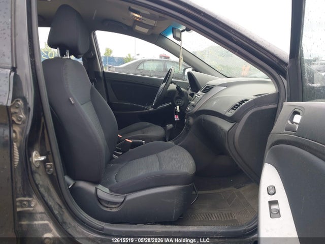 KMHCT5AE8GU303778 Hyundai ACCENT SE