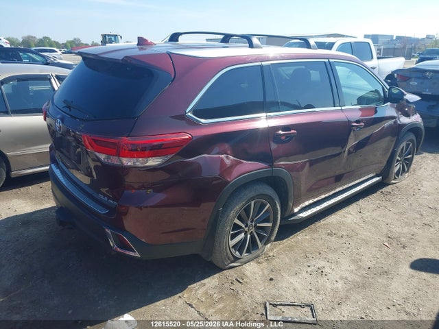 2018 Toyota Highlander Se/xle მანქანა იყიდება აუქციონზე, vin: 5TDJZRFH3JS857004, აუქციონის ნომერი: 12615520