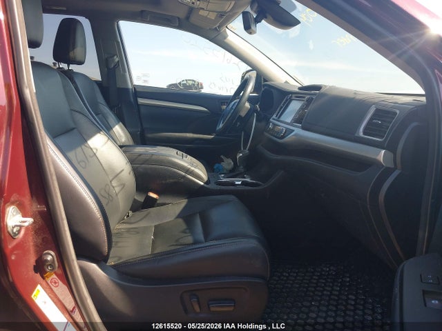 2018 Toyota Highlander Se/xle მანქანა იყიდება აუქციონზე, vin: 5TDJZRFH3JS857004, აუქციონის ნომერი: 12615520