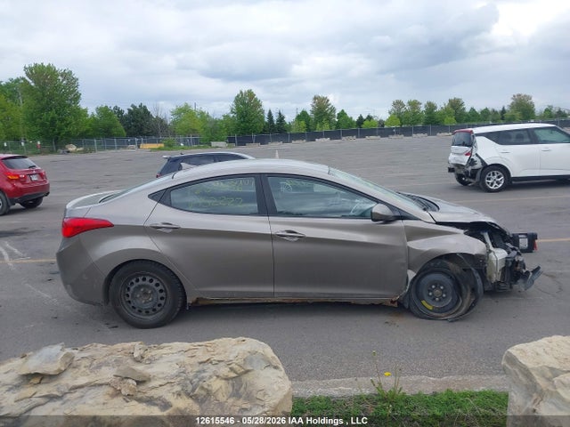 2013 Hyundai Elantra Gls/limited მანქანა იყიდება აუქციონზე, vin: 5NPDH4AE2DH152222, აუქციონის ნომერი: 12615546