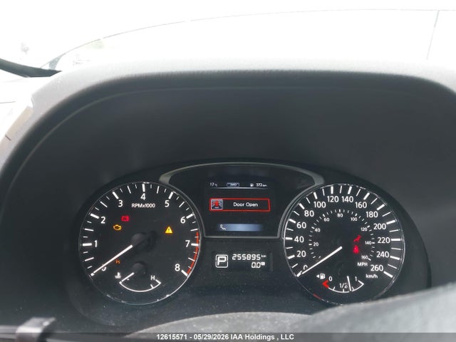 2015 Nissan Pathfinder S/sv/sl/platinum მანქანა იყიდება აუქციონზე, vin: 5N1AR2MM6FC679990, აუქციონის ნომერი: 12615571