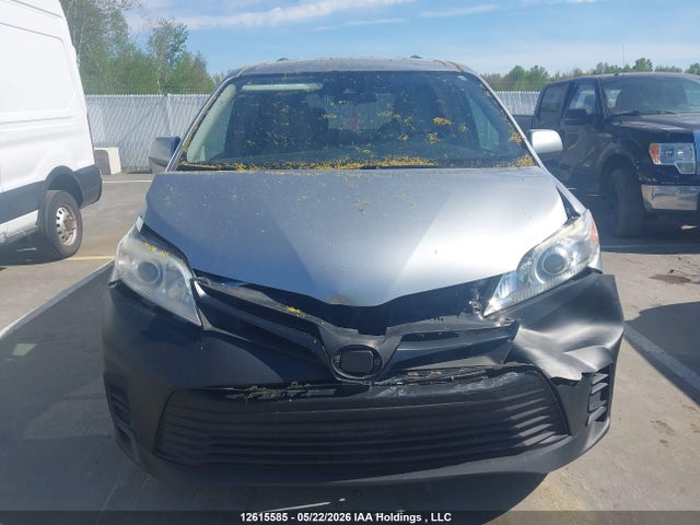 Продажа на аукционе авто 2018 Toyota Sienna L, vin: 5TDZZ3DC2JS926692, номер лота: 12615585