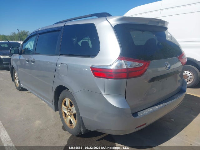Продажа на аукционе авто 2018 Toyota Sienna L, vin: 5TDZZ3DC2JS926692, номер лота: 12615585