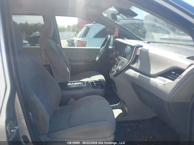 Продажа на аукционе авто 2018 Toyota Sienna L, vin: 5TDZZ3DC2JS926692, номер лота: 12615585