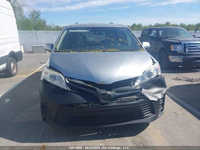Продажа на аукционе авто 2018 Toyota Sienna L, vin: 5TDZZ3DC2JS926692, номер лота: 12615585