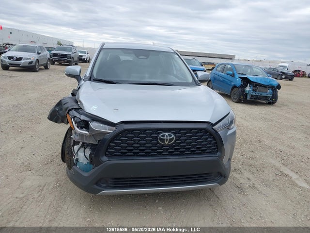7MUCAABG4RV116554 Toyota Corolla Cross Le