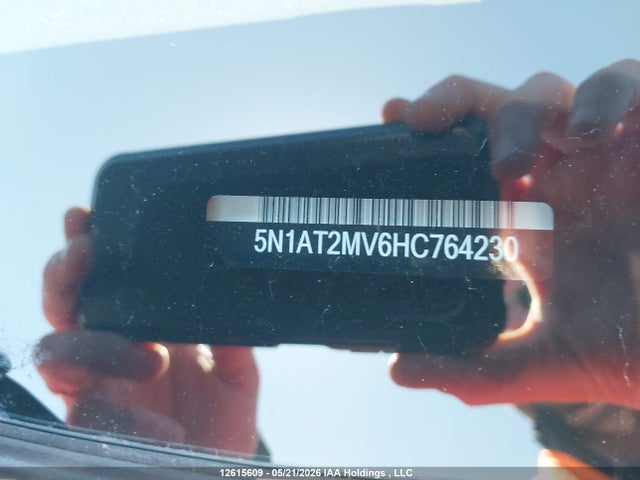 5N1AT2MV6HC764230 Nissan Rogue S/sl Platinum/sv