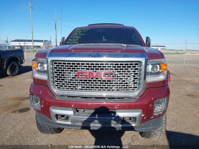 1GT12ZE81FF112619 GMC Sierra 2500hd Slt