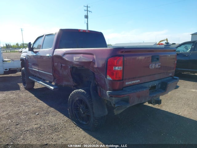 1GT12ZE81FF112619 GMC Sierra 2500hd Slt