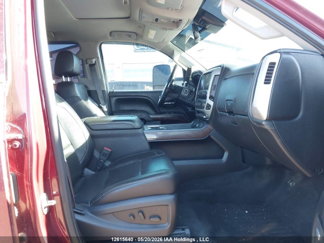 1GT12ZE81FF112619 GMC Sierra 2500hd Slt