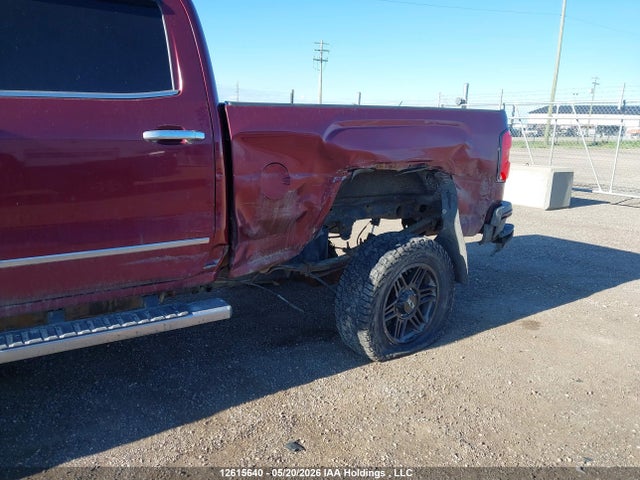 1GT12ZE81FF112619 GMC Sierra 2500hd Slt