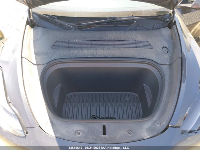 7SAYGDEE8RF071300 Tesla Model Y