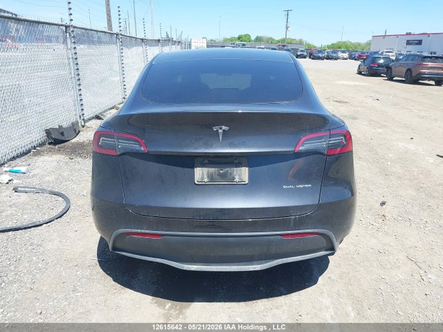 7SAYGDEE8RF071300 Tesla Model Y