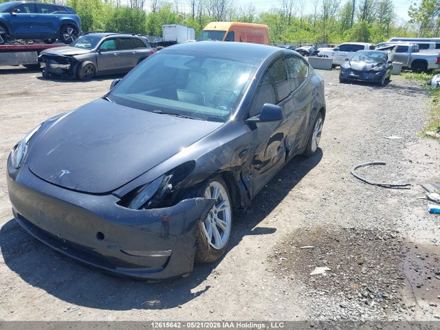 7SAYGDEE8RF071300 Tesla Model Y