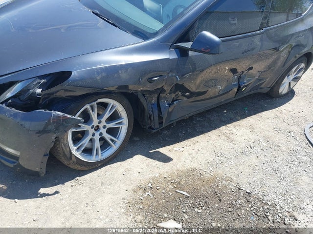 7SAYGDEE8RF071300 Tesla Model Y